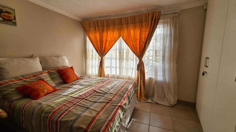 6 Bedroom Property for Sale in Beacon Bay Eastern Cape